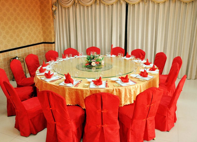 酒店餐桌.png 酒店餐桌.png